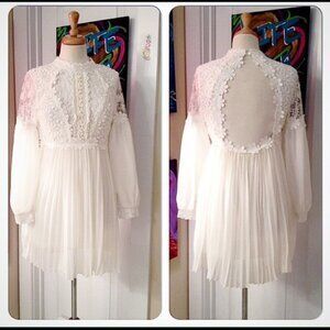 HOJ Goddess Long Sleeve Backless Lace Dress
